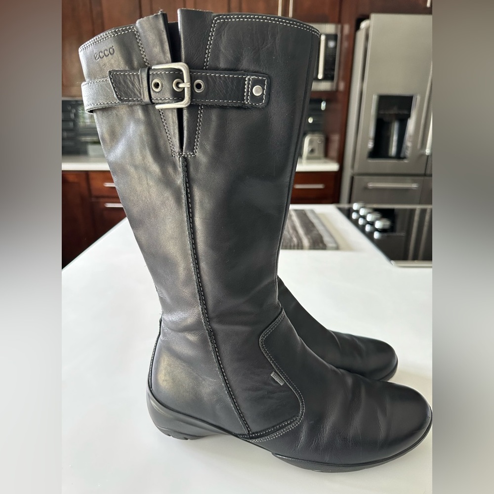 Eco women’s black leather boots